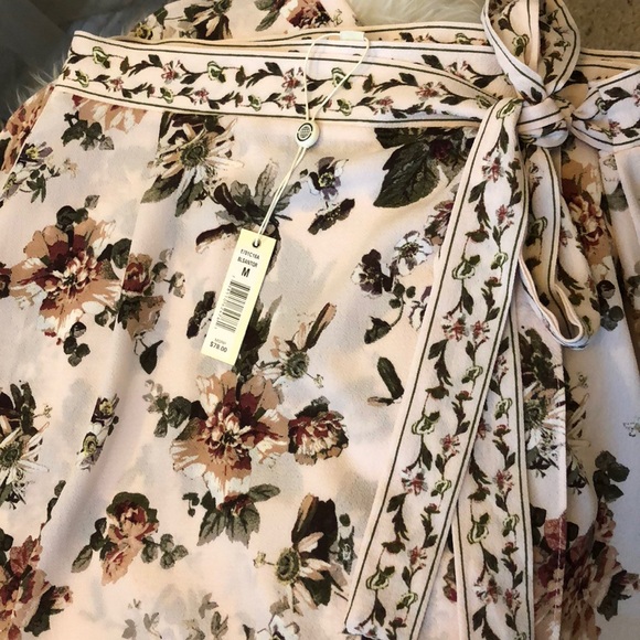 🌟NEW🌟 Max Studios floral wrap skirt - Picture 2 of 6